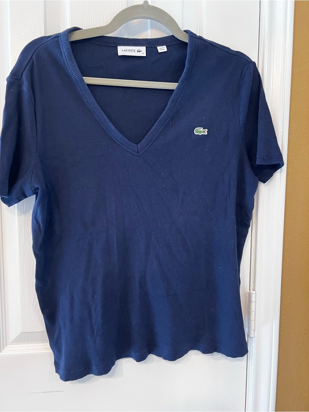 Lacoste Women’s Navy V-Neck Croc Logo Ribbed Shirt, Size 44 (XL) 💙🐊
